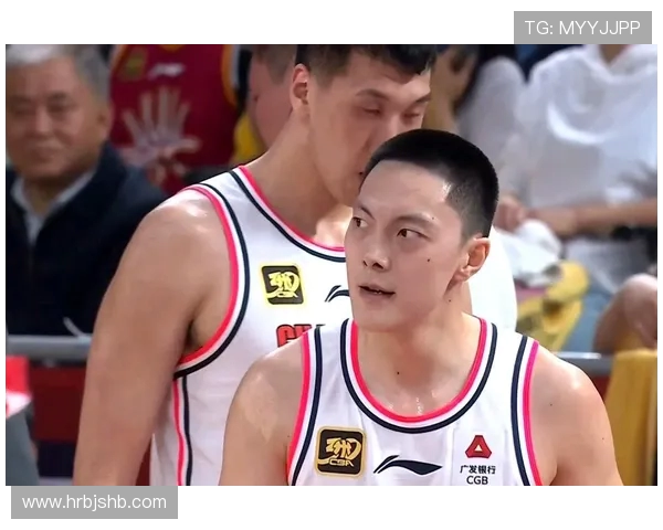 足球CBA中后卫是什么：分析CBA足球赛事中的中后卫角色