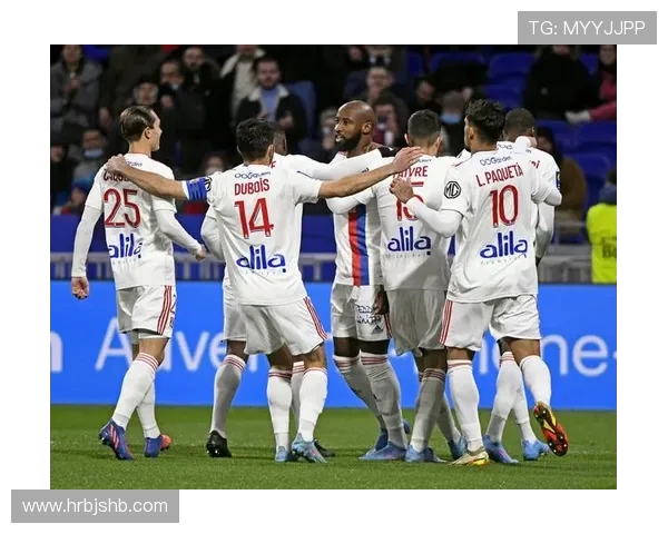 法甲赛场的现场氛围及球迷文化体验